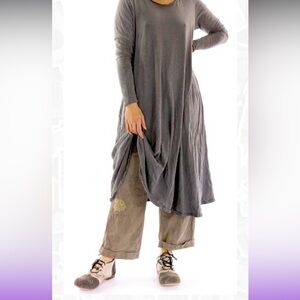 Magnolia Pearl
Cotton Jersey Dylan
T Dress 439 Ozzy